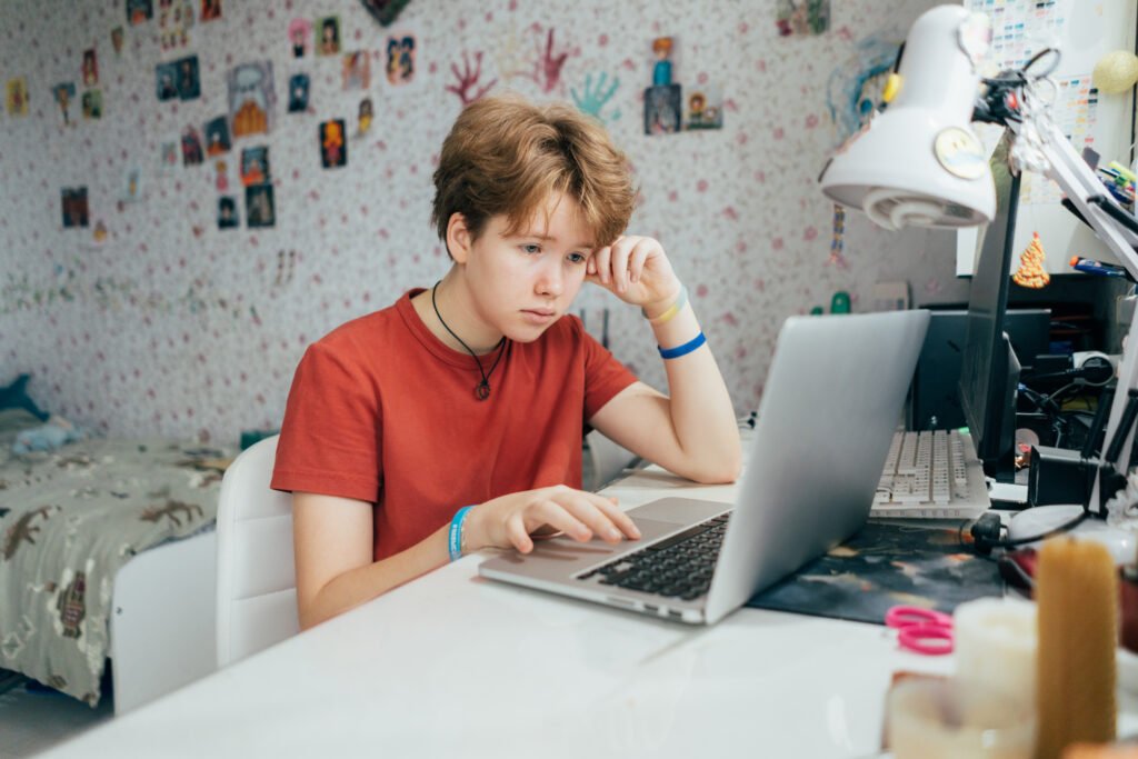 Small Online Business Ideas For Teens